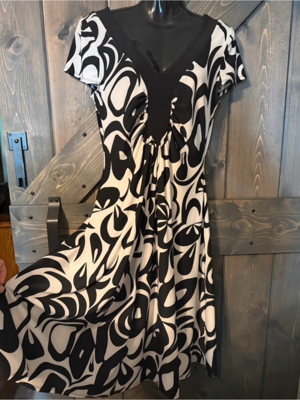 Scarlett Black and White Abstract V-Neck Midi Dress